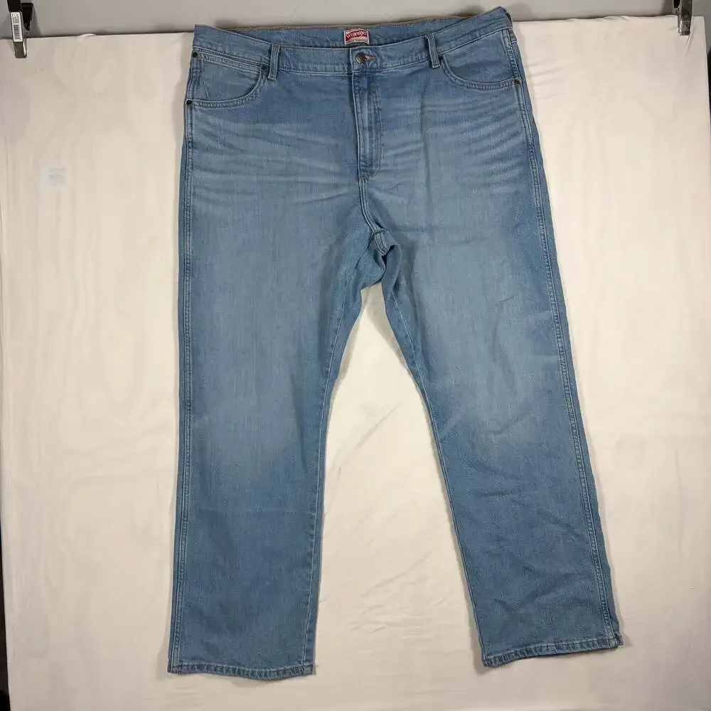 Wrangler Men's Comfort Guaranteed Light Wash Straight Leg Stretch Denim Jeans